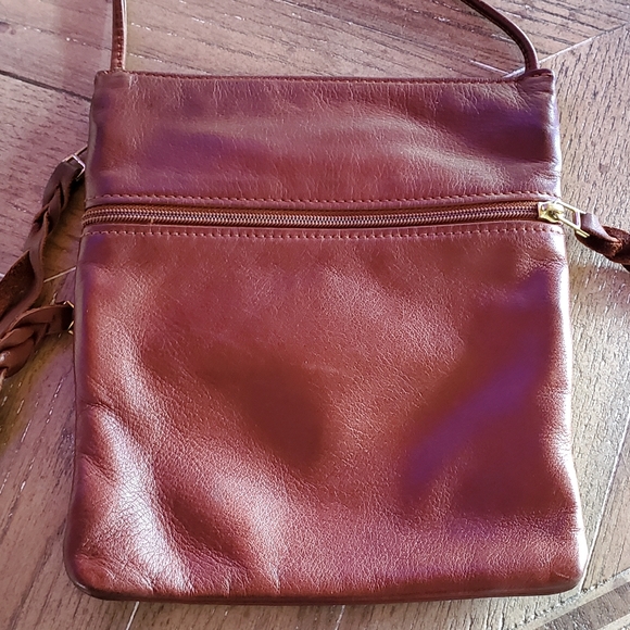 SVEN Berkeley USA Brown Leather Medium Crossbody Bag - Picture 12 of 17